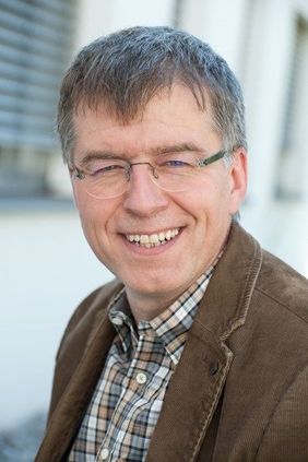 Porträt von Prof. Dr. Jan Tuckermann