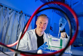 Portrait of Dr. Holger Bierhoff (Photo: Jens Meyer/Universität Jena)