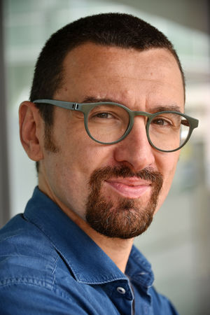 Prof. Dr. Dario R. Valenzano Prof. Dr. Dario R. Valenzano