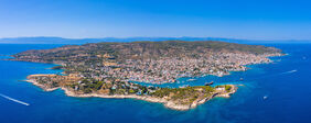 Spetses, Greece (Photo: gatsi on stock.adobe.common)