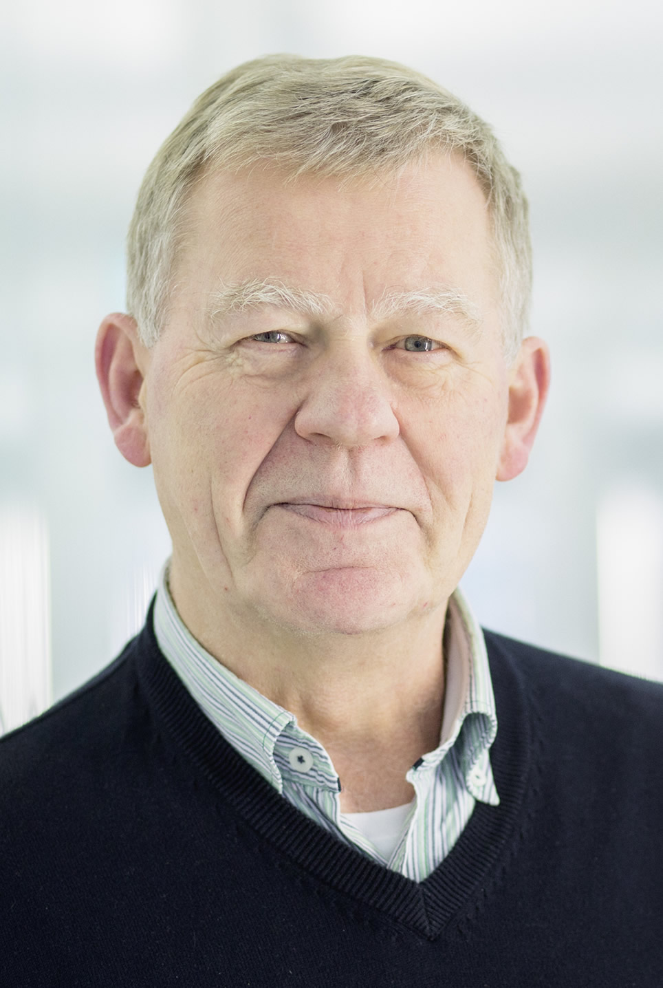 Dr. Jürgen Sühnel Dr. Jürgen Sühnel