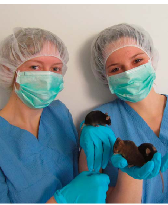 Animal Caretaker Trainees at FLI Animal Caretaker Trainees at FLI